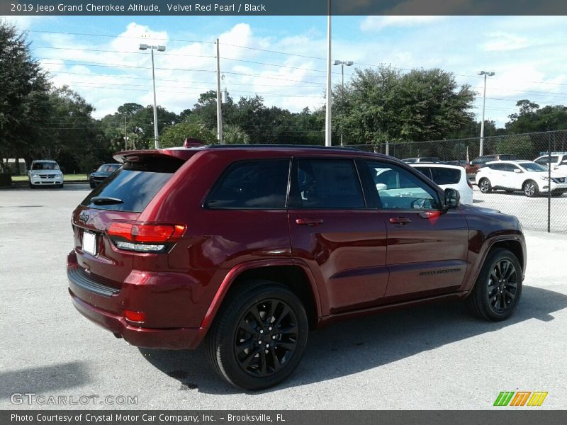 Velvet Red Pearl / Black 2019 Jeep Grand Cherokee Altitude