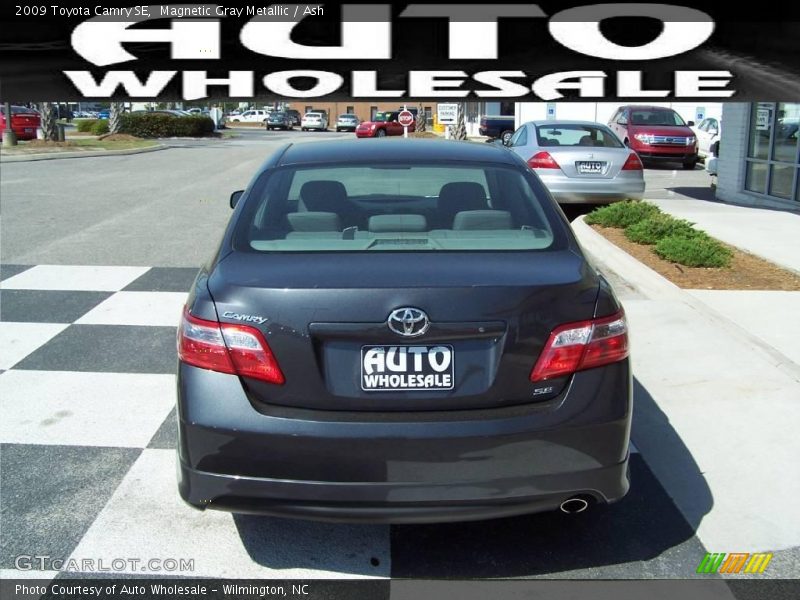 Magnetic Gray Metallic / Ash 2009 Toyota Camry SE