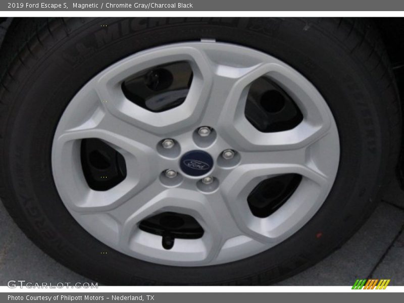 Magnetic / Chromite Gray/Charcoal Black 2019 Ford Escape S