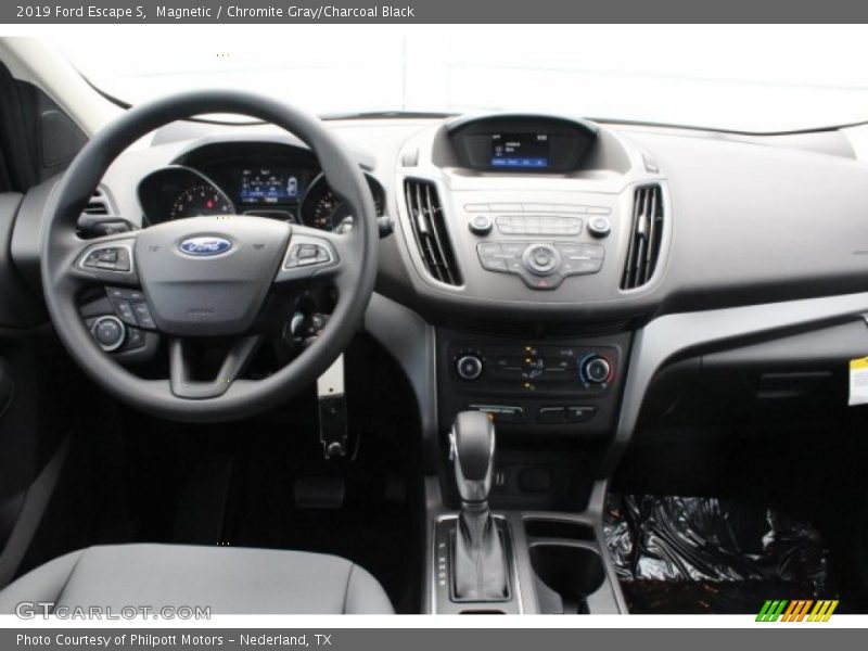 Magnetic / Chromite Gray/Charcoal Black 2019 Ford Escape S