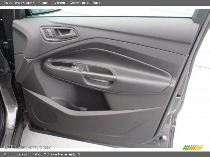 Magnetic / Chromite Gray/Charcoal Black 2019 Ford Escape S