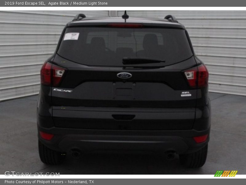Agate Black / Medium Light Stone 2019 Ford Escape SEL