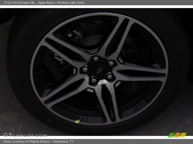 Agate Black / Medium Light Stone 2019 Ford Escape SEL