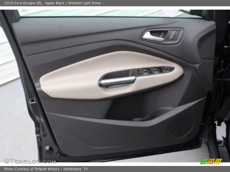 Agate Black / Medium Light Stone 2019 Ford Escape SEL