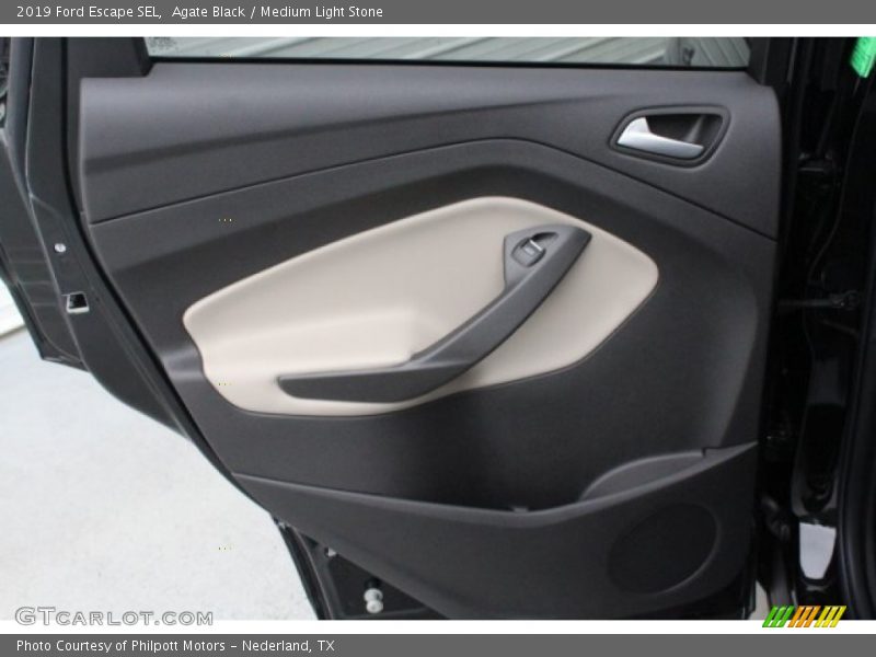 Agate Black / Medium Light Stone 2019 Ford Escape SEL