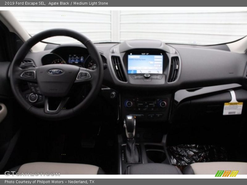 Agate Black / Medium Light Stone 2019 Ford Escape SEL