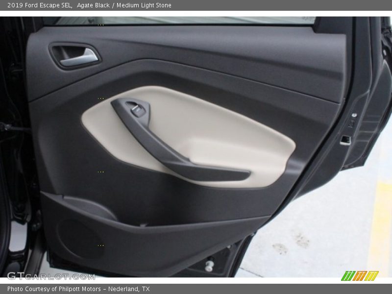Agate Black / Medium Light Stone 2019 Ford Escape SEL