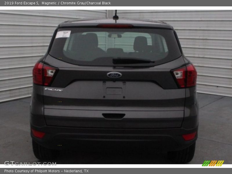 Magnetic / Chromite Gray/Charcoal Black 2019 Ford Escape S