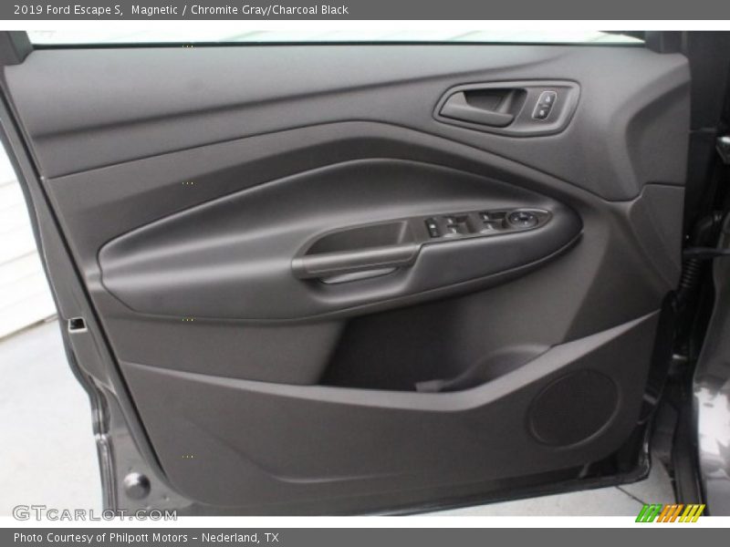 Magnetic / Chromite Gray/Charcoal Black 2019 Ford Escape S