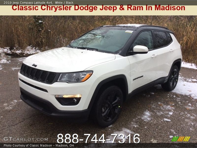 White / Black 2019 Jeep Compass Latitude 4x4