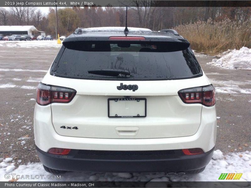 White / Black 2019 Jeep Compass Latitude 4x4