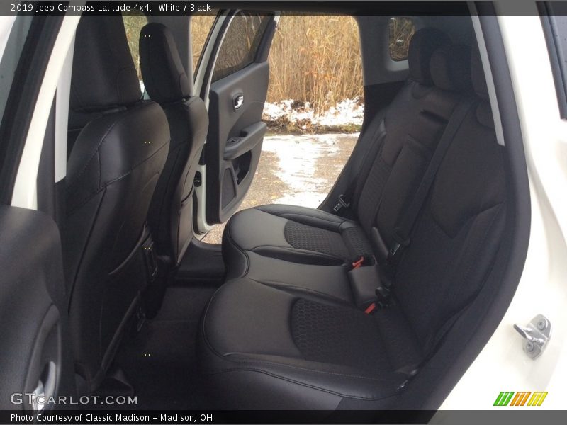 White / Black 2019 Jeep Compass Latitude 4x4