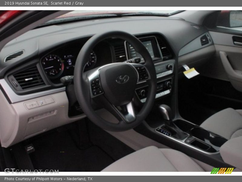 Scarlet Red / Gray 2019 Hyundai Sonata SE