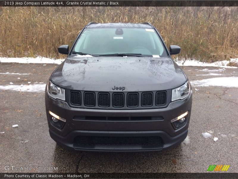 Granite Crystal Metallic / Black 2019 Jeep Compass Latitude 4x4