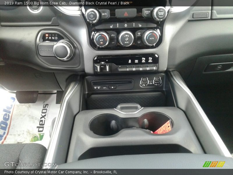 Diamond Black Crystal Pearl / Black 2019 Ram 1500 Big Horn Crew Cab