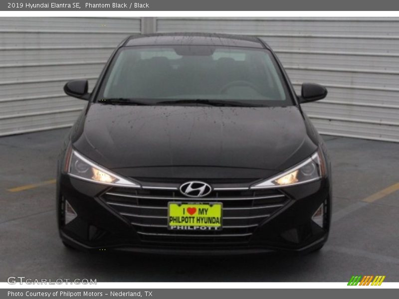 Phantom Black / Black 2019 Hyundai Elantra SE