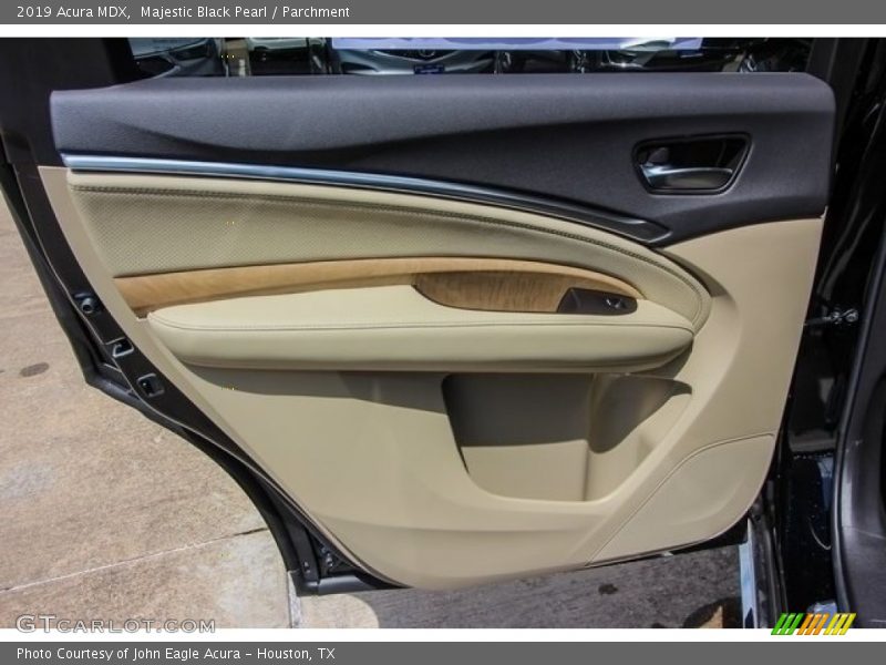 Majestic Black Pearl / Parchment 2019 Acura MDX