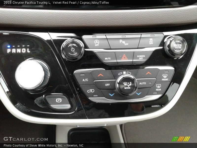 Velvet Red Pearl / Cognac/Alloy/Toffee 2018 Chrysler Pacifica Touring L