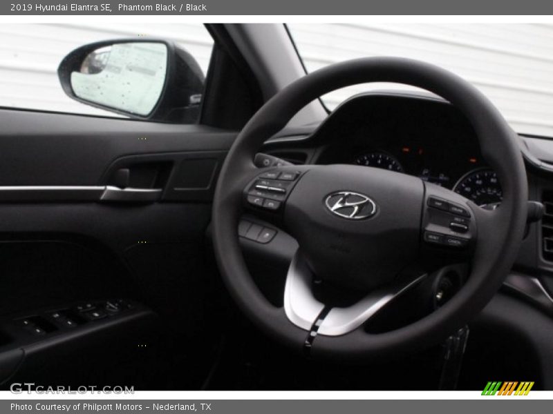 Phantom Black / Black 2019 Hyundai Elantra SE