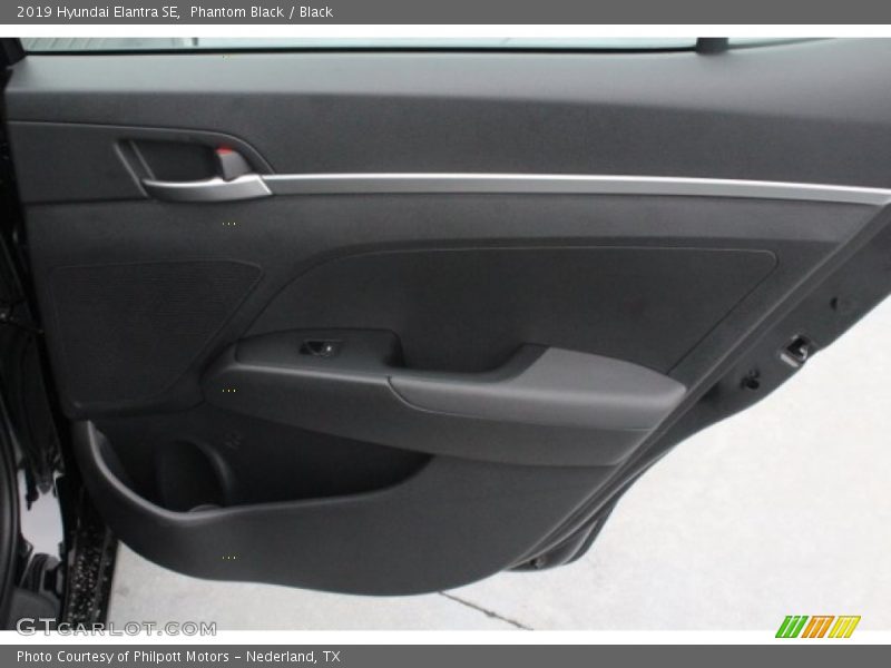 Phantom Black / Black 2019 Hyundai Elantra SE