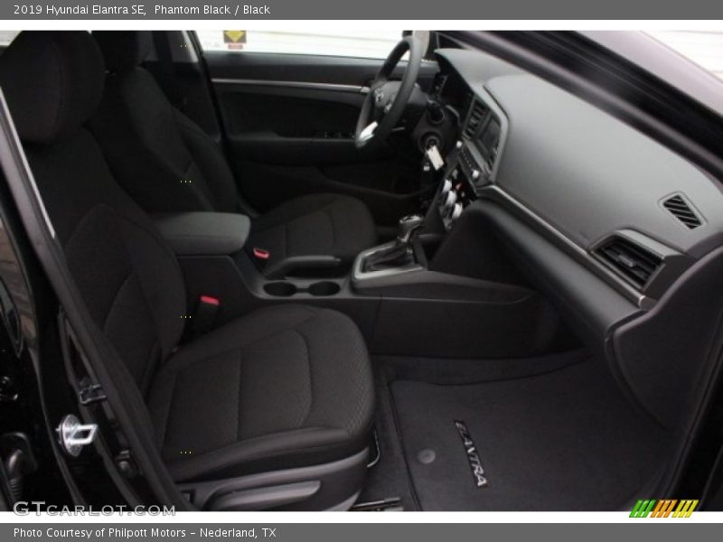 Phantom Black / Black 2019 Hyundai Elantra SE