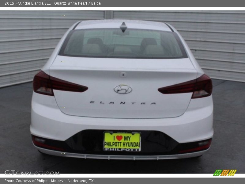 Quartz White Pearl / Beige 2019 Hyundai Elantra SEL