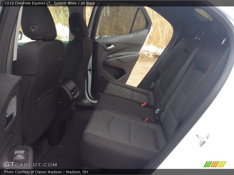Summit White / Jet Black 2019 Chevrolet Equinox LT