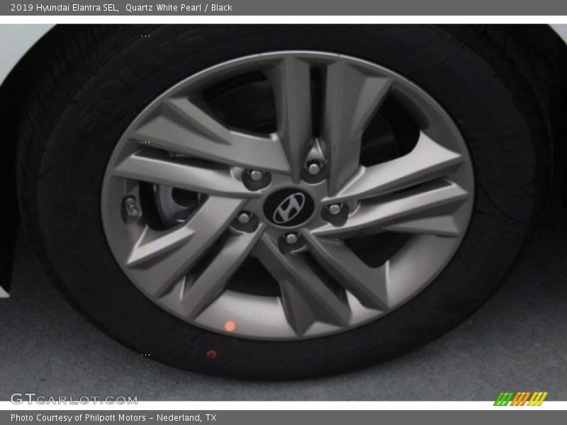 Quartz White Pearl / Black 2019 Hyundai Elantra SEL