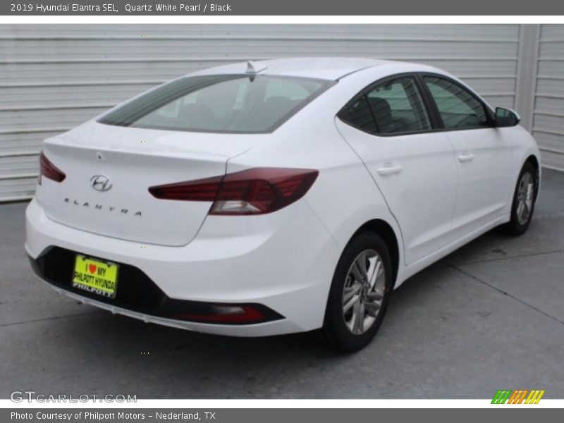 Quartz White Pearl / Black 2019 Hyundai Elantra SEL