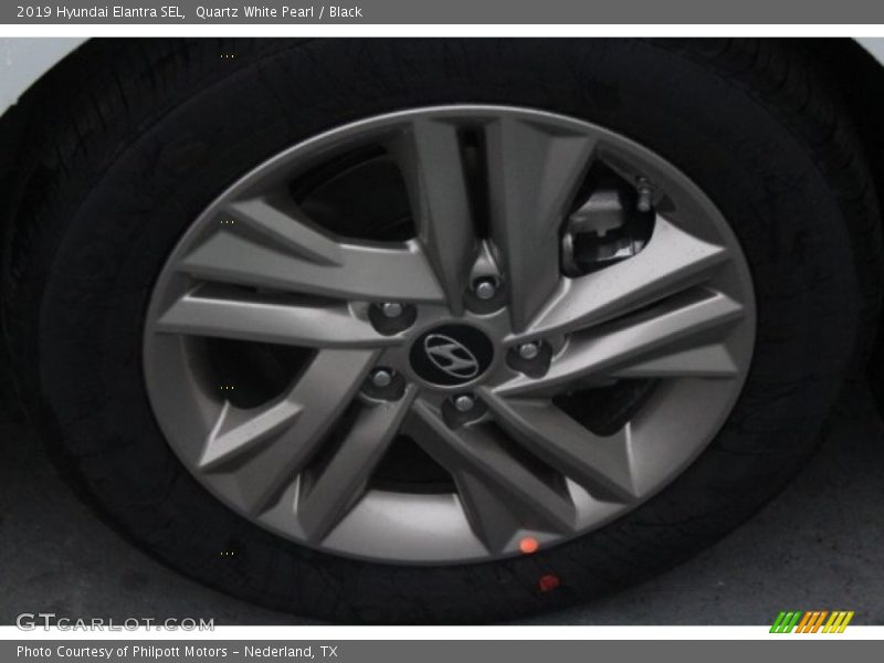Quartz White Pearl / Black 2019 Hyundai Elantra SEL