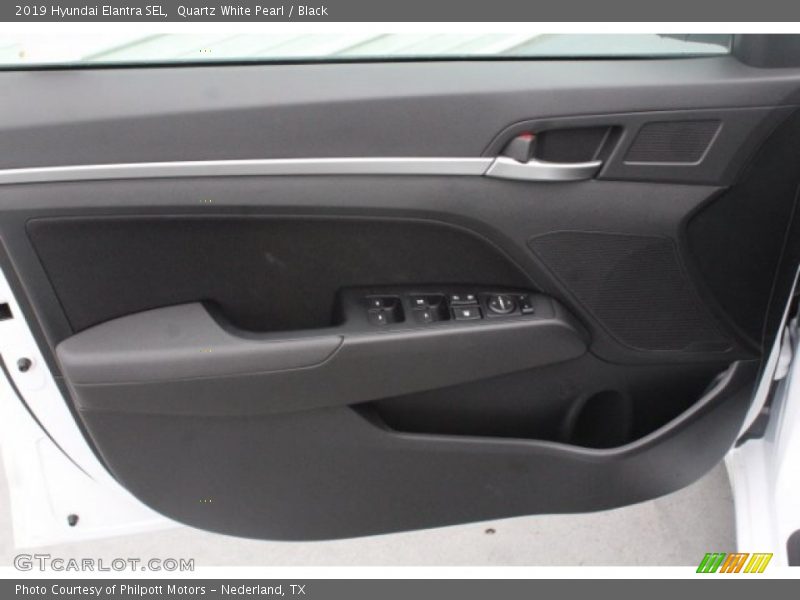 Quartz White Pearl / Black 2019 Hyundai Elantra SEL
