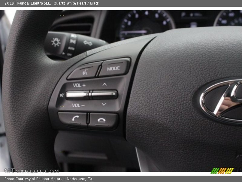 Quartz White Pearl / Black 2019 Hyundai Elantra SEL
