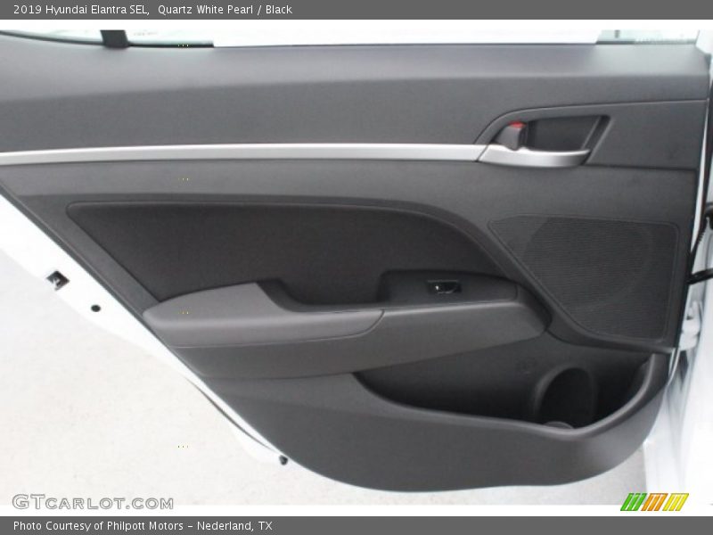 Quartz White Pearl / Black 2019 Hyundai Elantra SEL