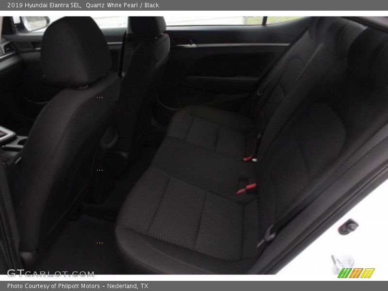 Quartz White Pearl / Black 2019 Hyundai Elantra SEL