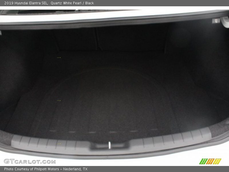 Quartz White Pearl / Black 2019 Hyundai Elantra SEL