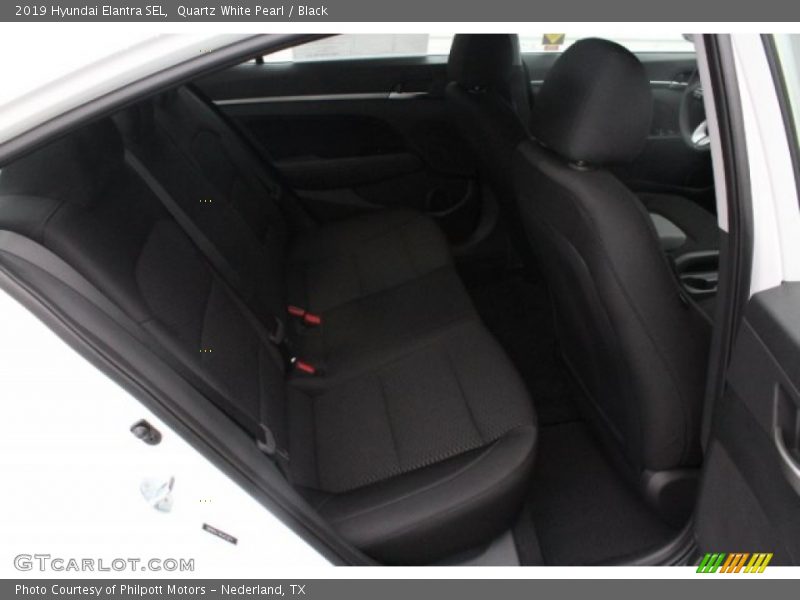 Quartz White Pearl / Black 2019 Hyundai Elantra SEL