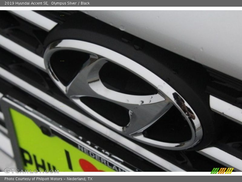 Olympus Silver / Black 2019 Hyundai Accent SE