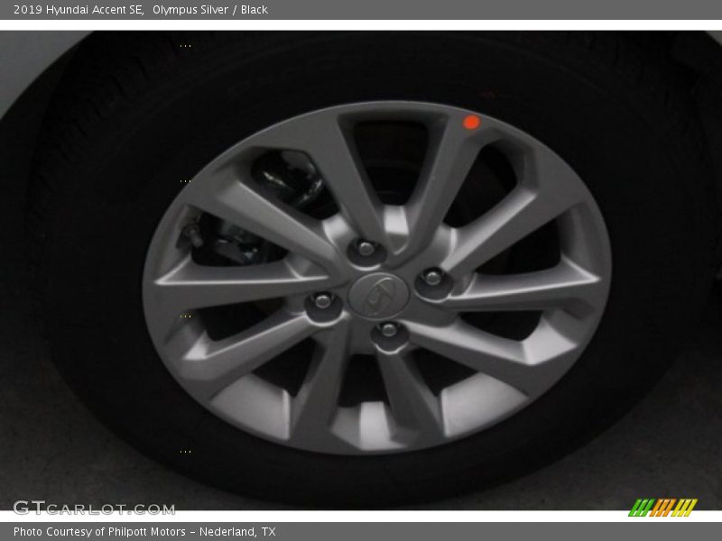 Olympus Silver / Black 2019 Hyundai Accent SE