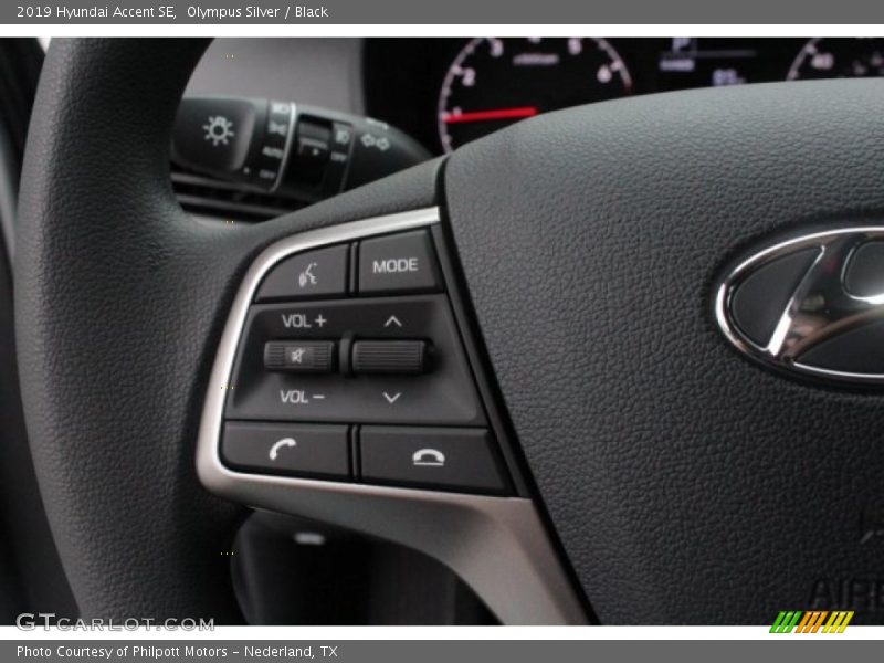 Olympus Silver / Black 2019 Hyundai Accent SE