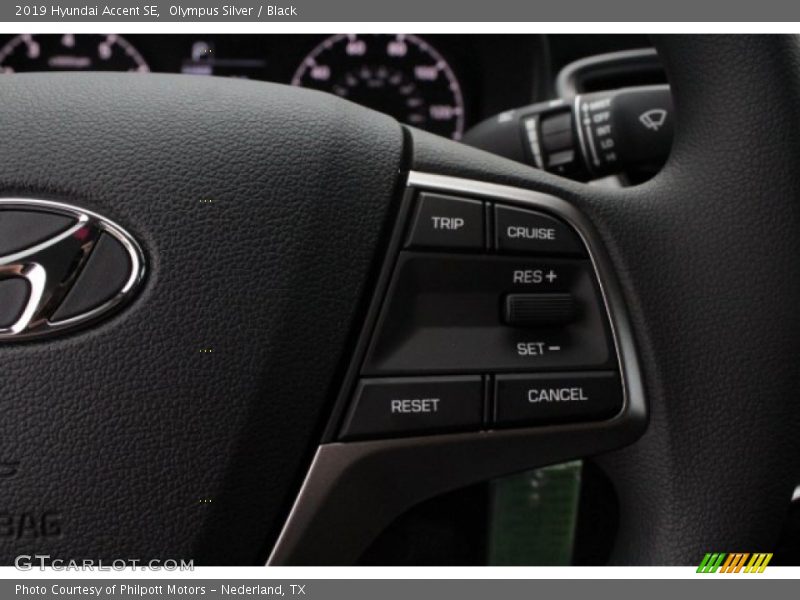 Olympus Silver / Black 2019 Hyundai Accent SE