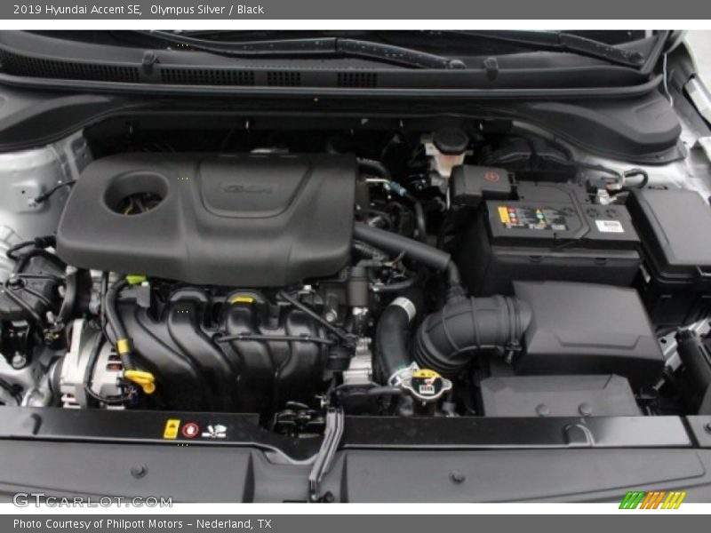 Olympus Silver / Black 2019 Hyundai Accent SE