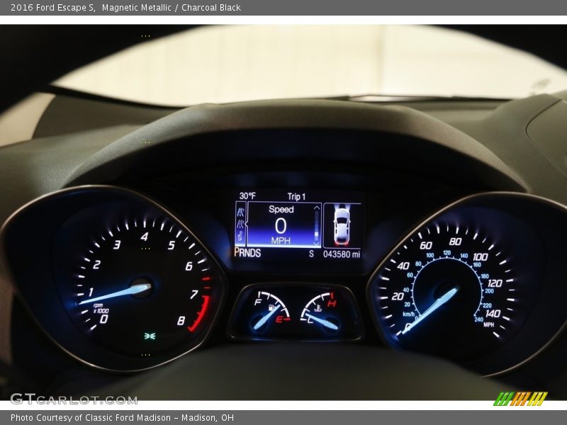 Magnetic Metallic / Charcoal Black 2016 Ford Escape S