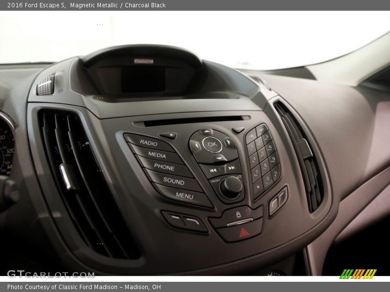 Magnetic Metallic / Charcoal Black 2016 Ford Escape S
