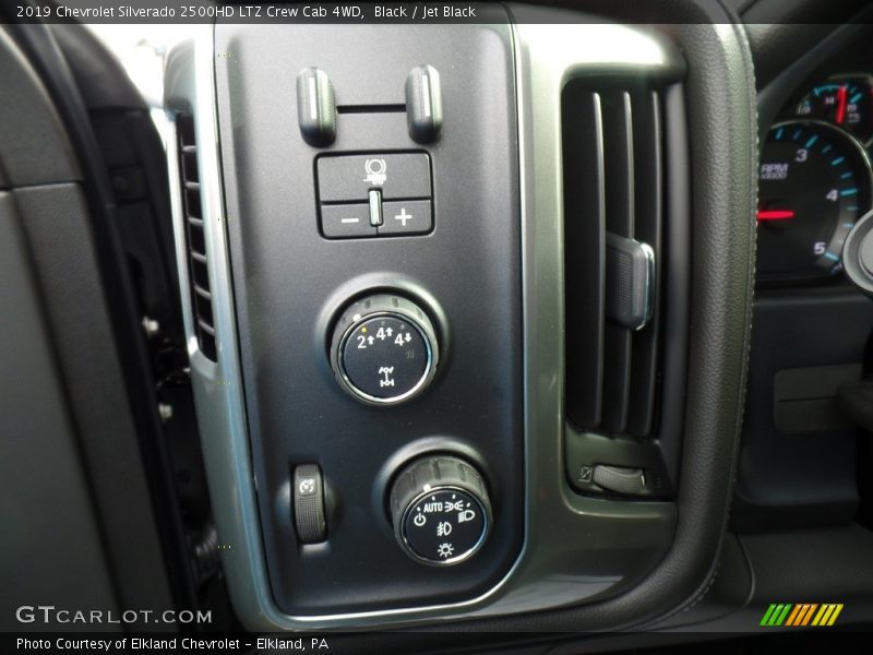 Black / Jet Black 2019 Chevrolet Silverado 2500HD LTZ Crew Cab 4WD