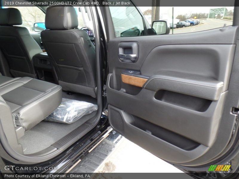 Black / Jet Black 2019 Chevrolet Silverado 2500HD LTZ Crew Cab 4WD