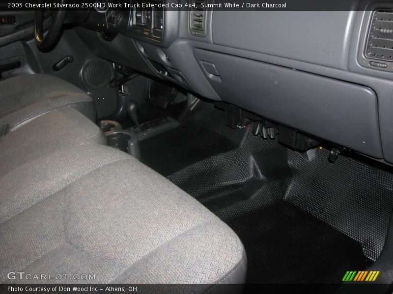 Summit White / Dark Charcoal 2005 Chevrolet Silverado 2500HD Work Truck Extended Cab 4x4