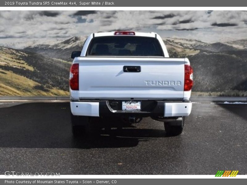 Super White / Black 2019 Toyota Tundra SR5 CrewMax 4x4
