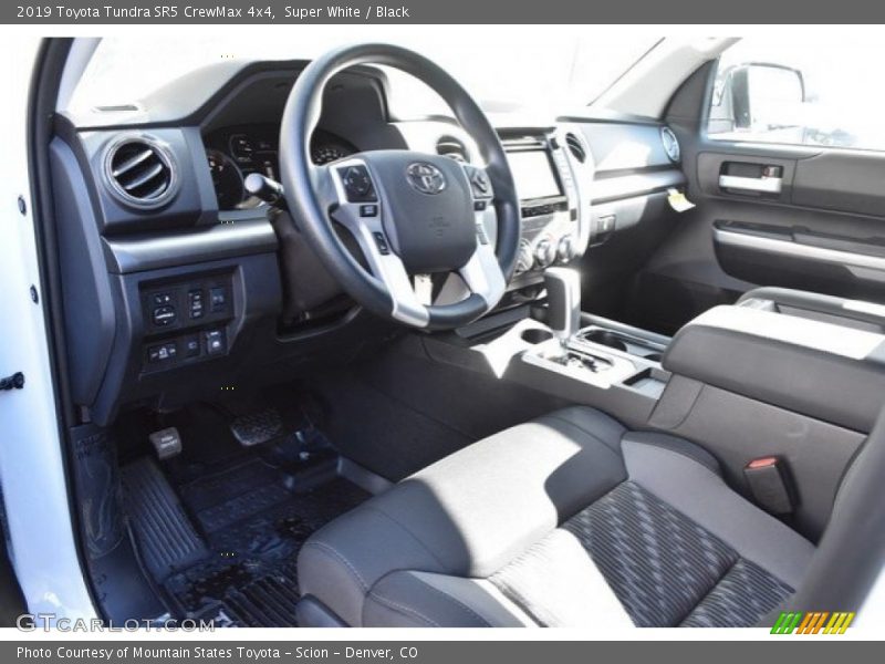 Super White / Black 2019 Toyota Tundra SR5 CrewMax 4x4