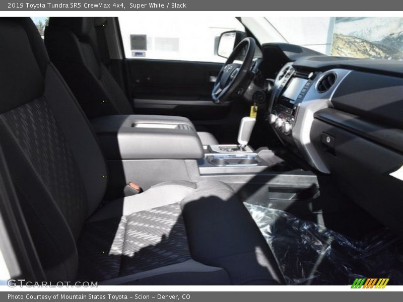 Super White / Black 2019 Toyota Tundra SR5 CrewMax 4x4