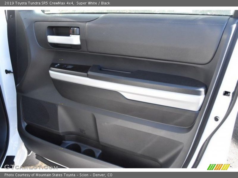 Super White / Black 2019 Toyota Tundra SR5 CrewMax 4x4